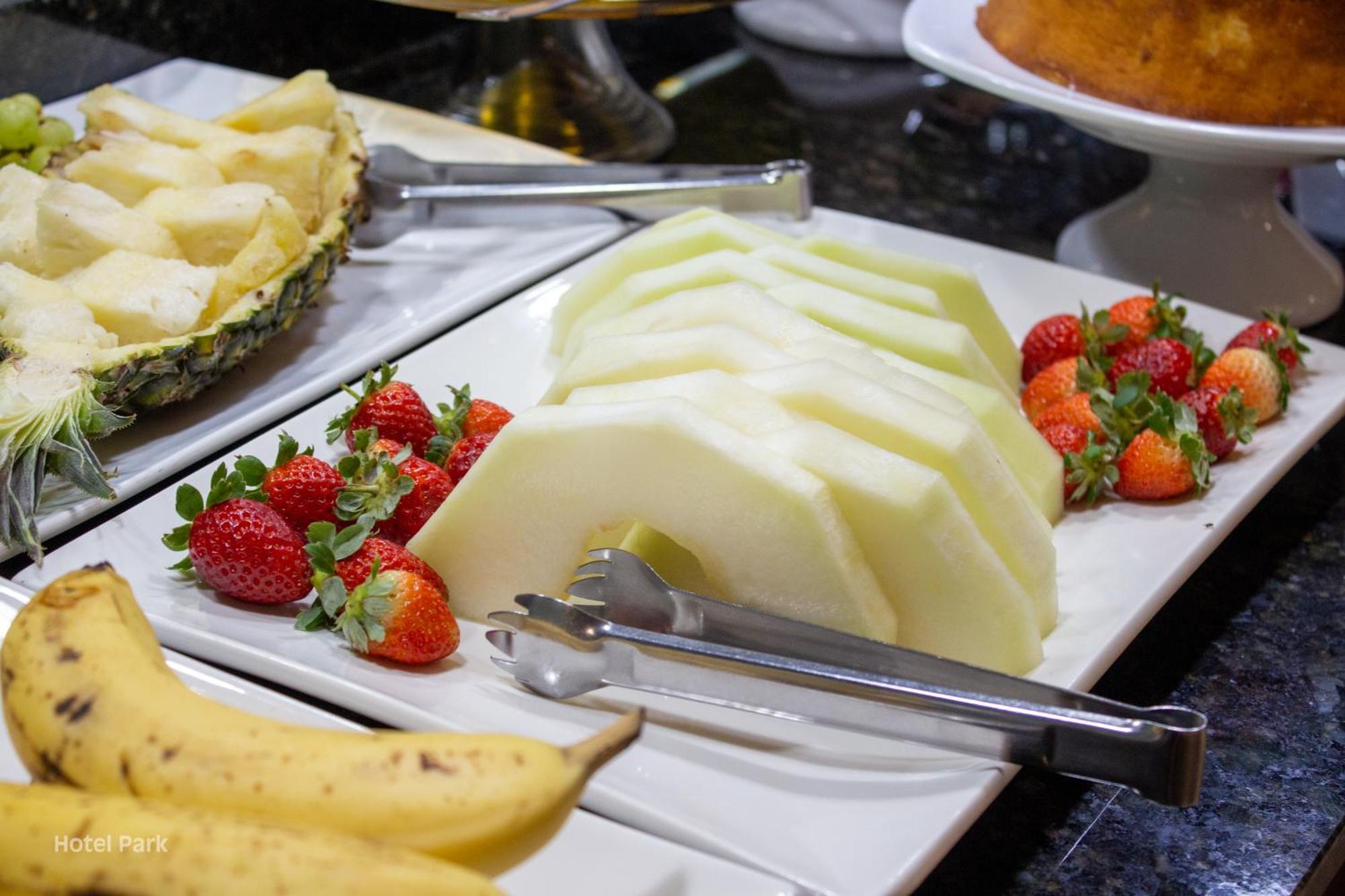 Hotel Park Valparaiso de Goias 外观 照片